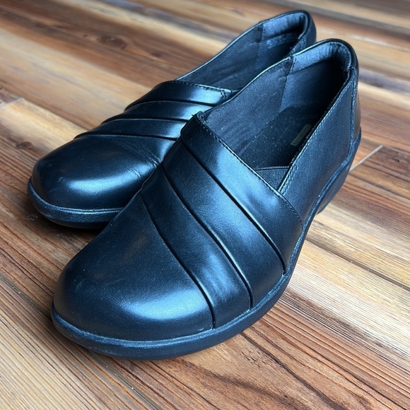 Clark’s collection clogs size 7.5 - Picture 8 of 8